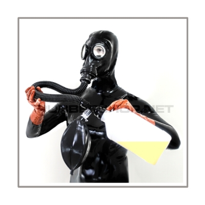 Inhalatoren-Set SMELL-TWO-R-G Silent-Mode mit Atemreduktionsadapter, Atembeutel, 2 L Aroma-Behaelter und hochflexiblem Medi-Schlauch mit Gasmaskenanschluss